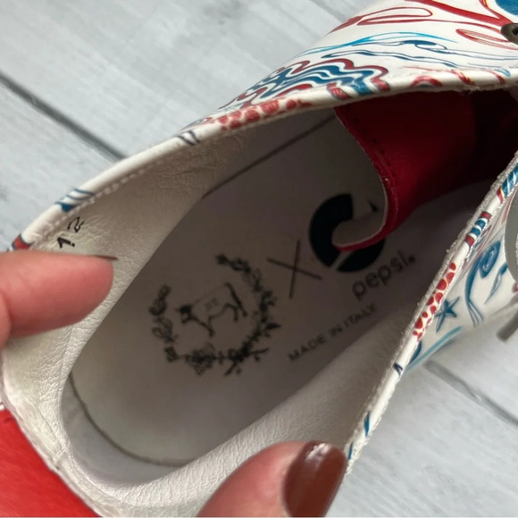 RARE Del Toro x Pepsi Live For Now Red and White Chukka Sneaker Size 11 - Picture 8 of 9
